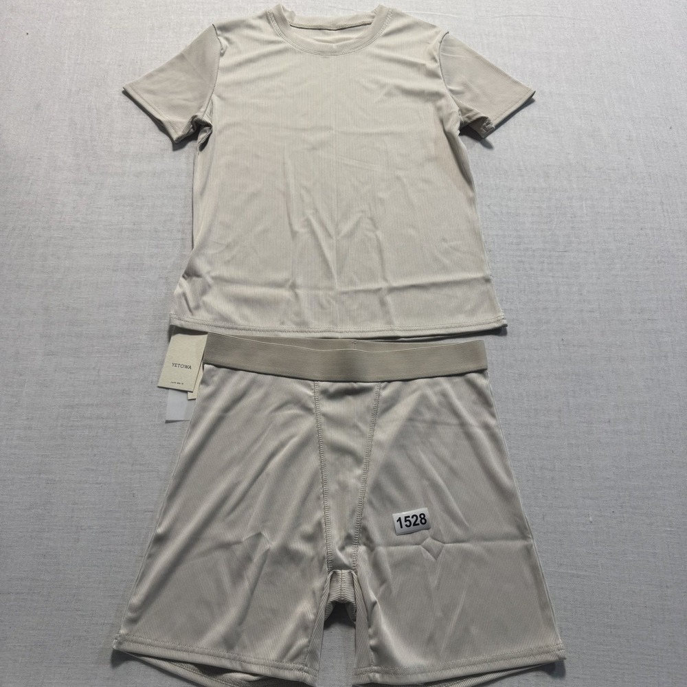 Yetowa‎ Short And Tee women Sz XL Cream New With Tags